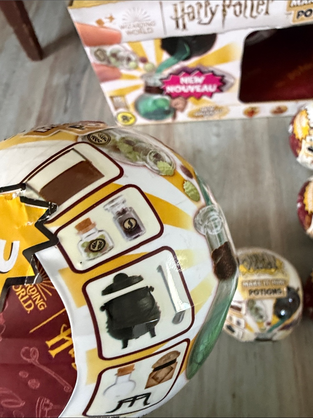 New Harry Potter mini verse display and 12 capsules - Picture 6 of 13